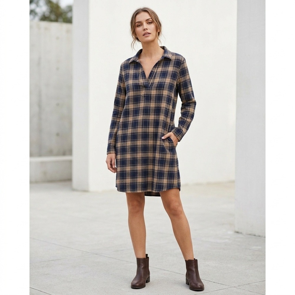 2 Hearts Women's Plaid Flannel Tunic Navy‎ Tan Long Sleeve Lightweight